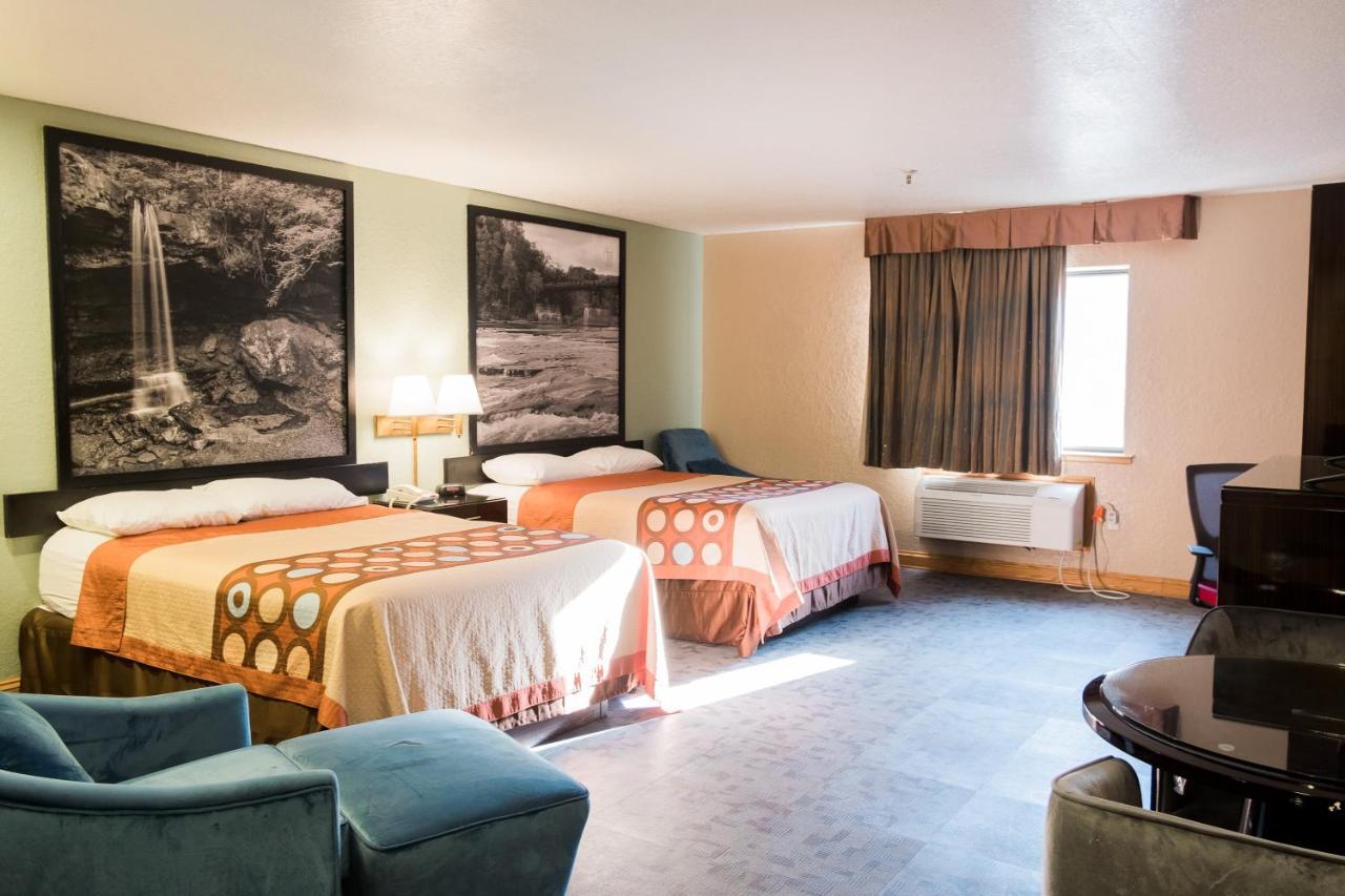 Hotel Super 8 By Wyndham Uniontown Pa Zewnętrze zdjęcie