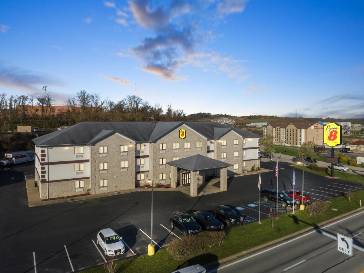 Hotel Super 8 By Wyndham Uniontown Pa Zewnętrze zdjęcie