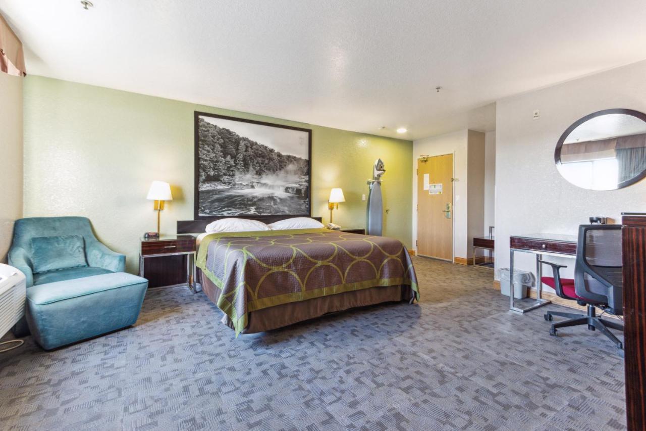 Hotel Super 8 By Wyndham Uniontown Pa Zewnętrze zdjęcie