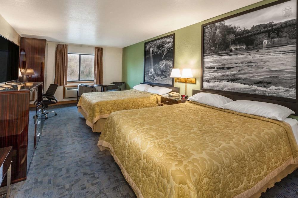 Hotel Super 8 By Wyndham Uniontown Pa Zewnętrze zdjęcie