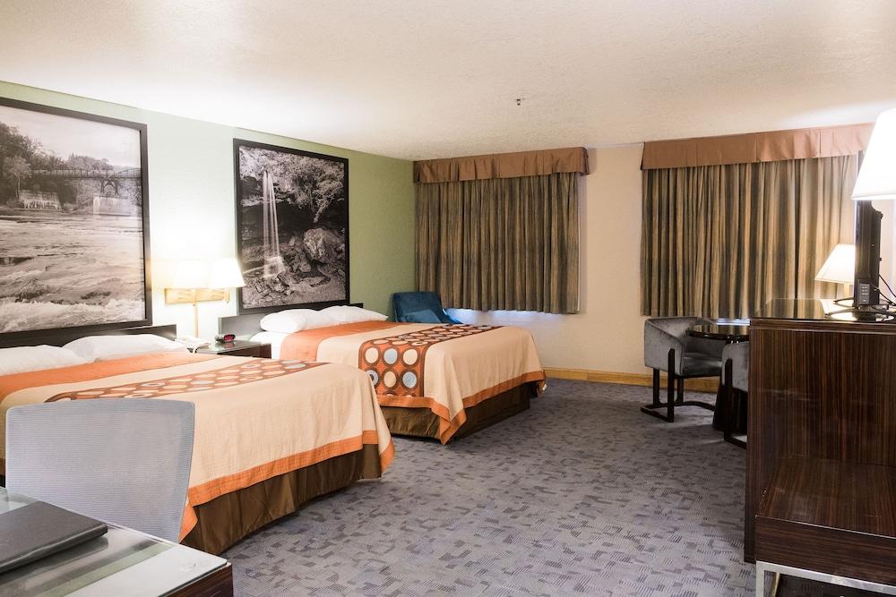 Hotel Super 8 By Wyndham Uniontown Pa Zewnętrze zdjęcie