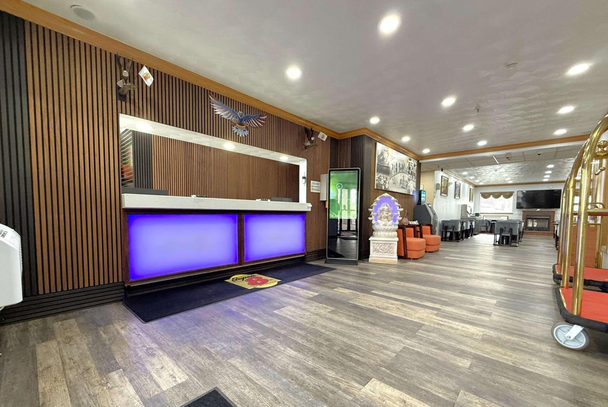 Hotel Super 8 By Wyndham Uniontown Pa Zewnętrze zdjęcie
