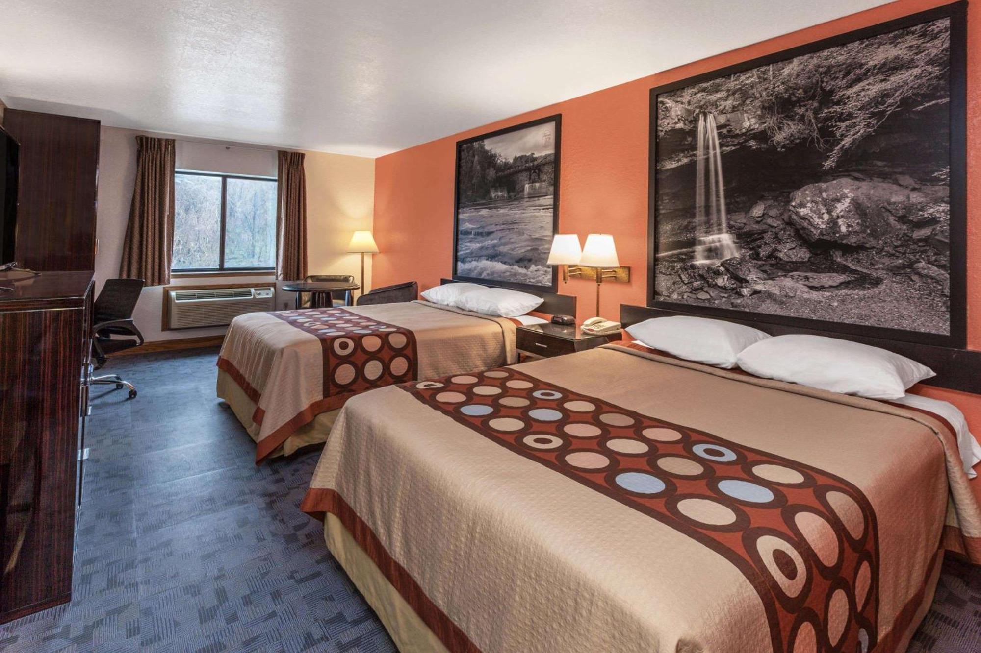 Hotel Super 8 By Wyndham Uniontown Pa Zewnętrze zdjęcie