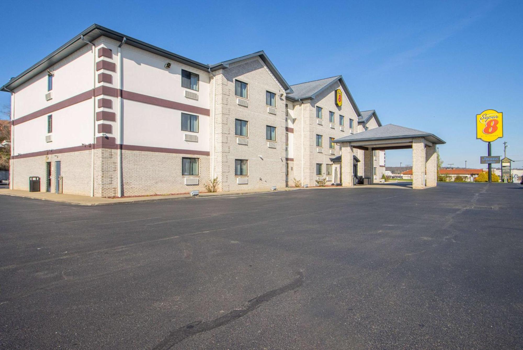 Hotel Super 8 By Wyndham Uniontown Pa Zewnętrze zdjęcie